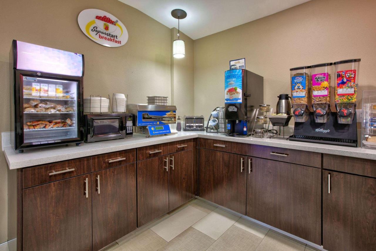 Super 8 By Wyndham Palestine Tx Hotell Exteriör bild